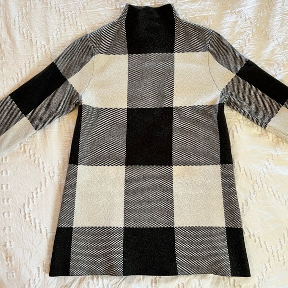 Tahari Mock Neck Sweater - Picture 3 of 5